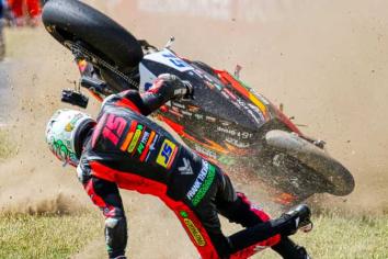 High drama for McManus boys during showdown at Snetterton