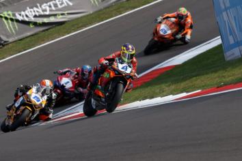 Progress and perseverance at Cadwell Park