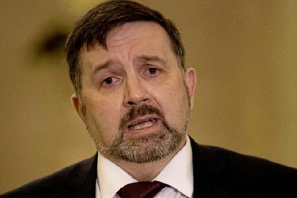 Airport drop-off hike 'regrettable'