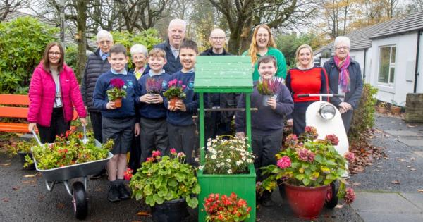School pupils and fold residents team up to support their 'wild' neighbours