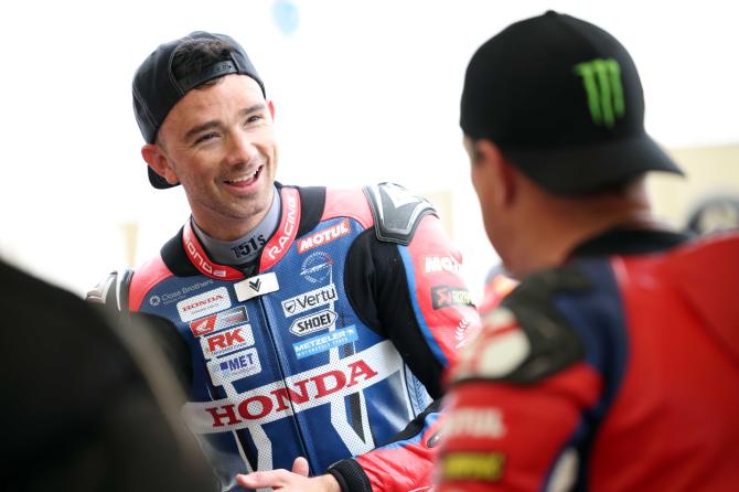 Glenn Irwin tops Superbike qualifying 