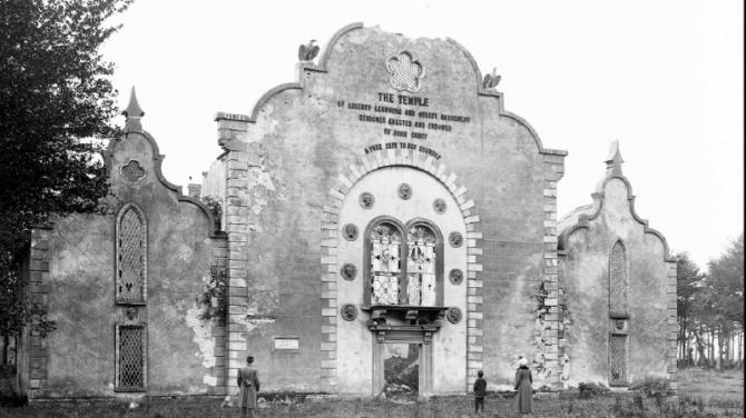 Revenge against Lord O'Neill became 'Carey's Folly' - and burned to the ground