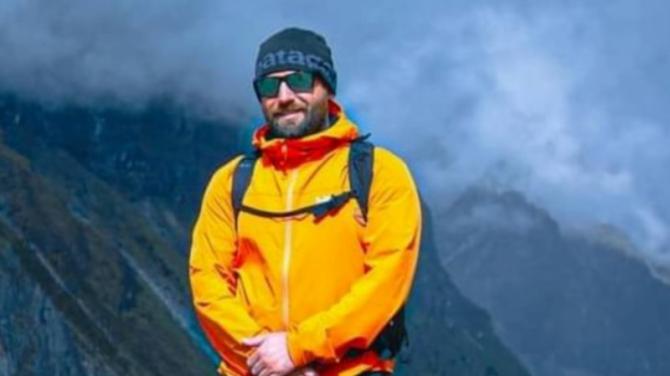 Fundraising in memory of local mountaineer smashes target - as a national newspaper highlights the rescue team who came to his aid