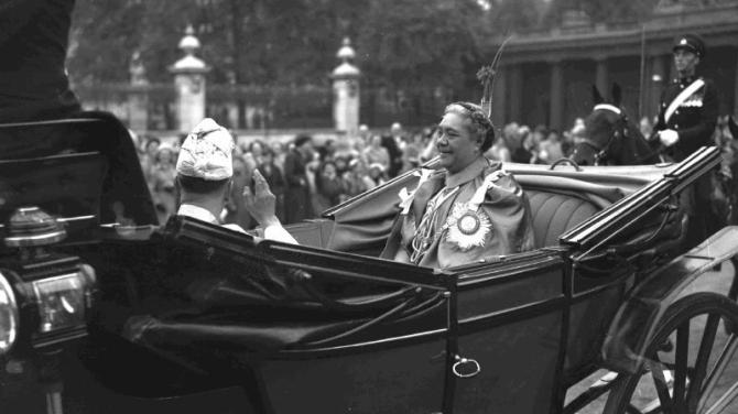 The towering monarch who captured hearts at Queen Elizabeth II's Coronation - and who was welcomed to Antrim by a deluge of rain!