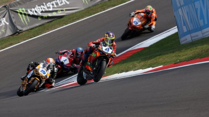 Progress and perseverance at Cadwell Park