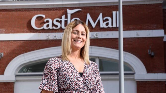 Castle Mall becomes the canvas for free art sessions