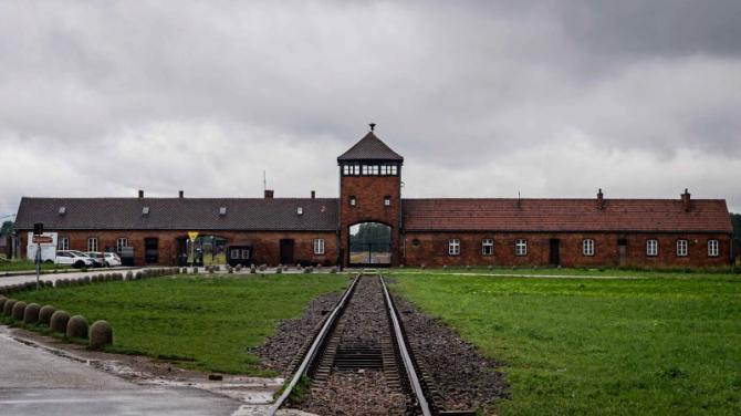 Photographer puts concentration camp into focus