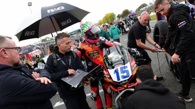 McManus takes lap record as MMB Racing ends season in mixed conditions